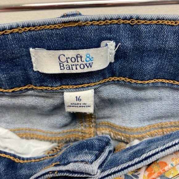 Croft & Barrow Blue Ankle Jeans with Floral Belt Size 16 - Picture 5 of 5
